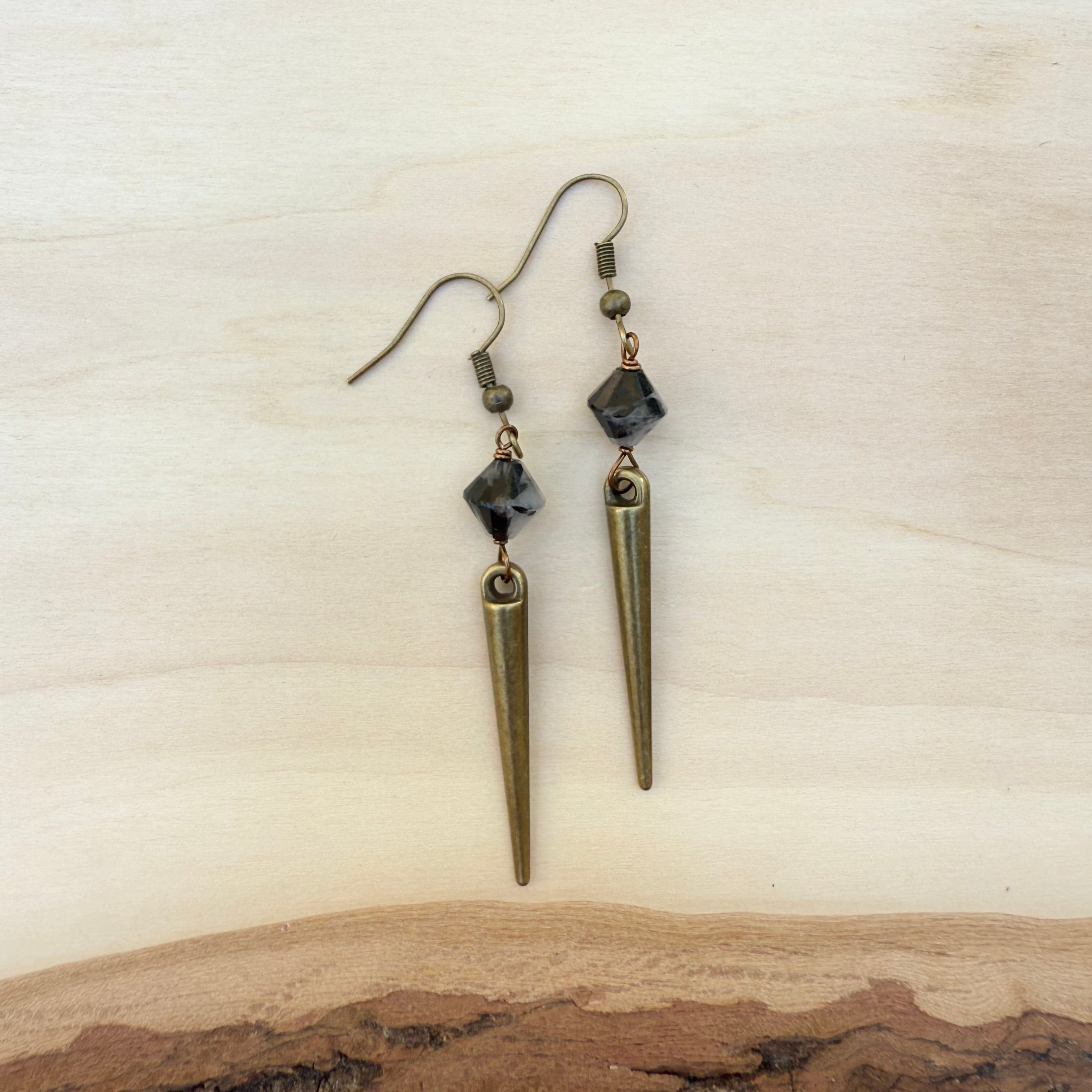 Tourmalinated Spikes