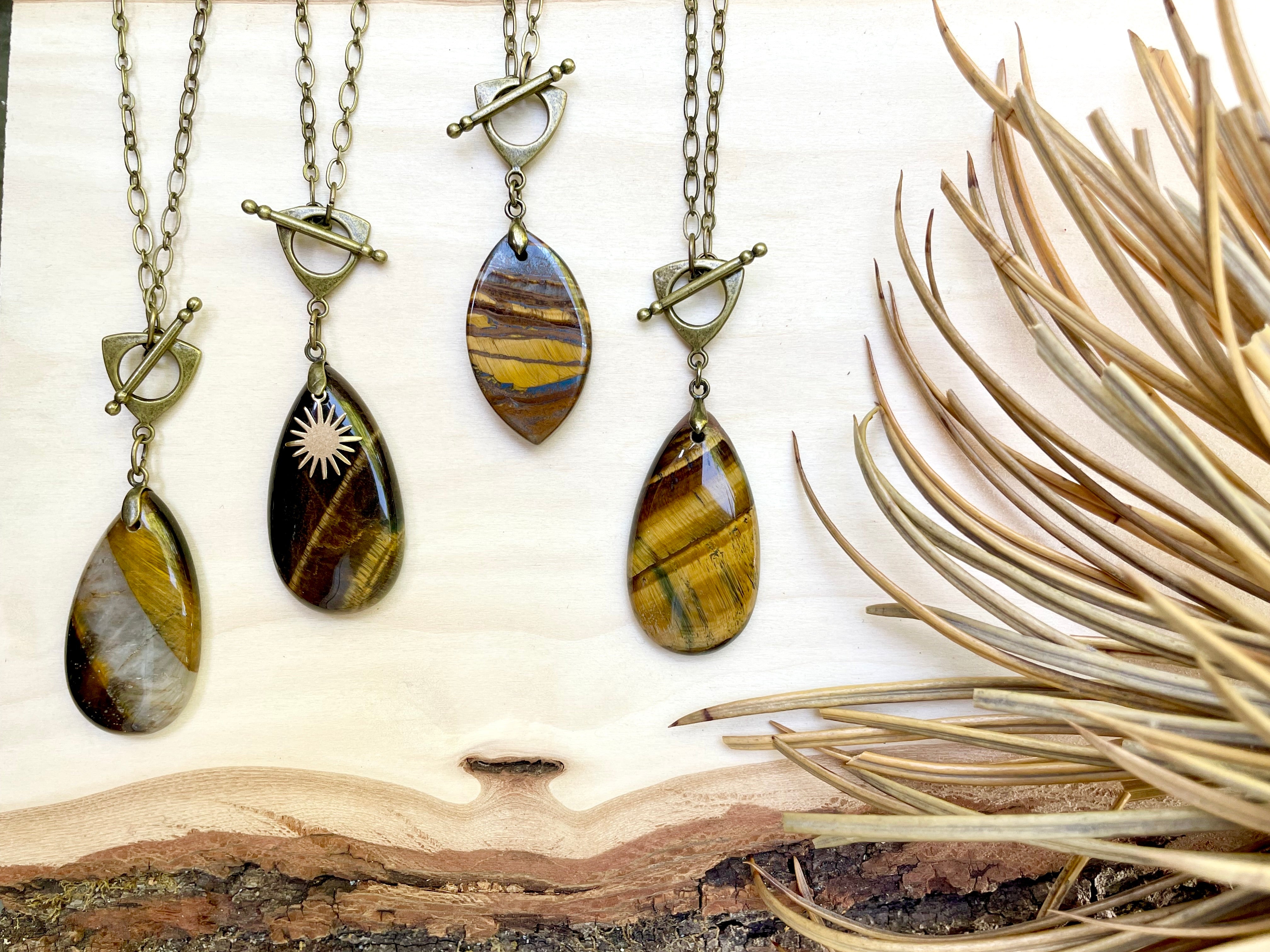 Tigers Eye Toggle Necklace